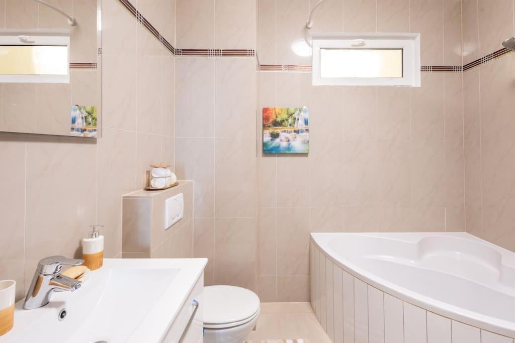 Diamond Apartment Wenen Buitenkant foto